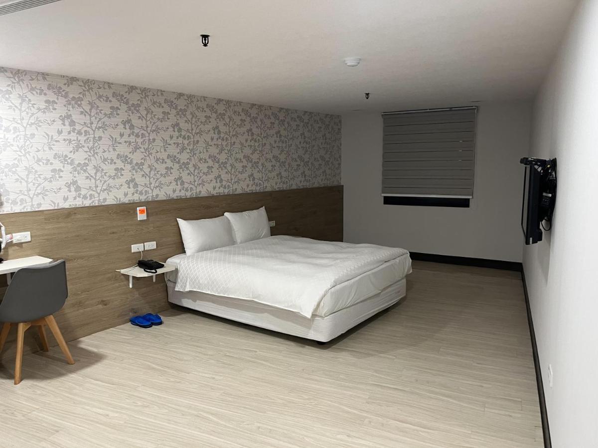 Tie Dao Hotel Tainan Buitenkant foto