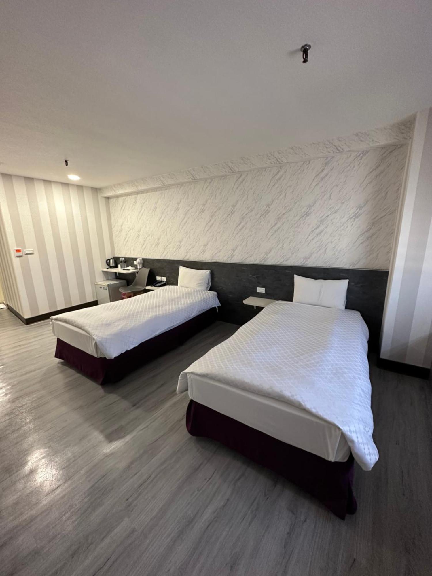 Tie Dao Hotel Tainan Buitenkant foto