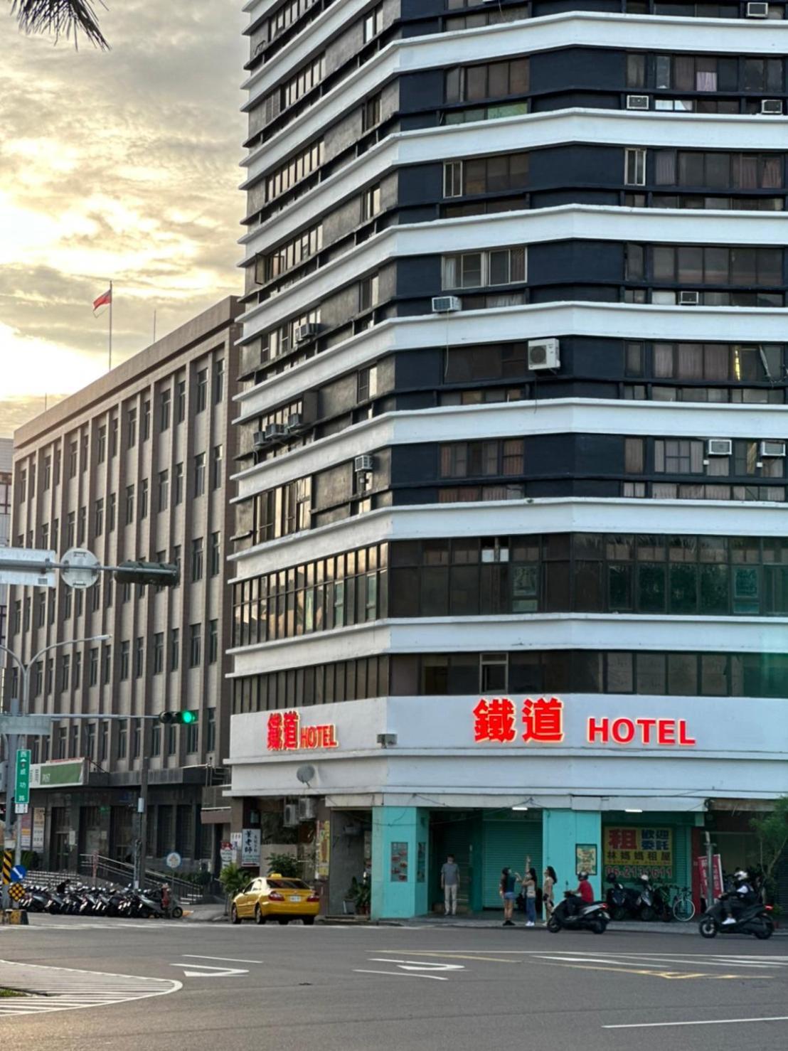 Tie Dao Hotel Tainan Buitenkant foto